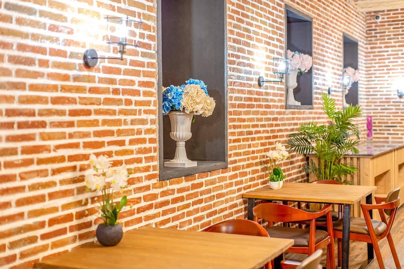 Royal Inn Tbilisi ภายนอก รูปภาพ